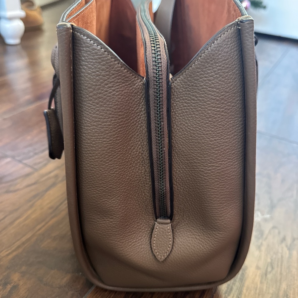 Coach Tan Leather Tote Bag - Picture 7 of 7